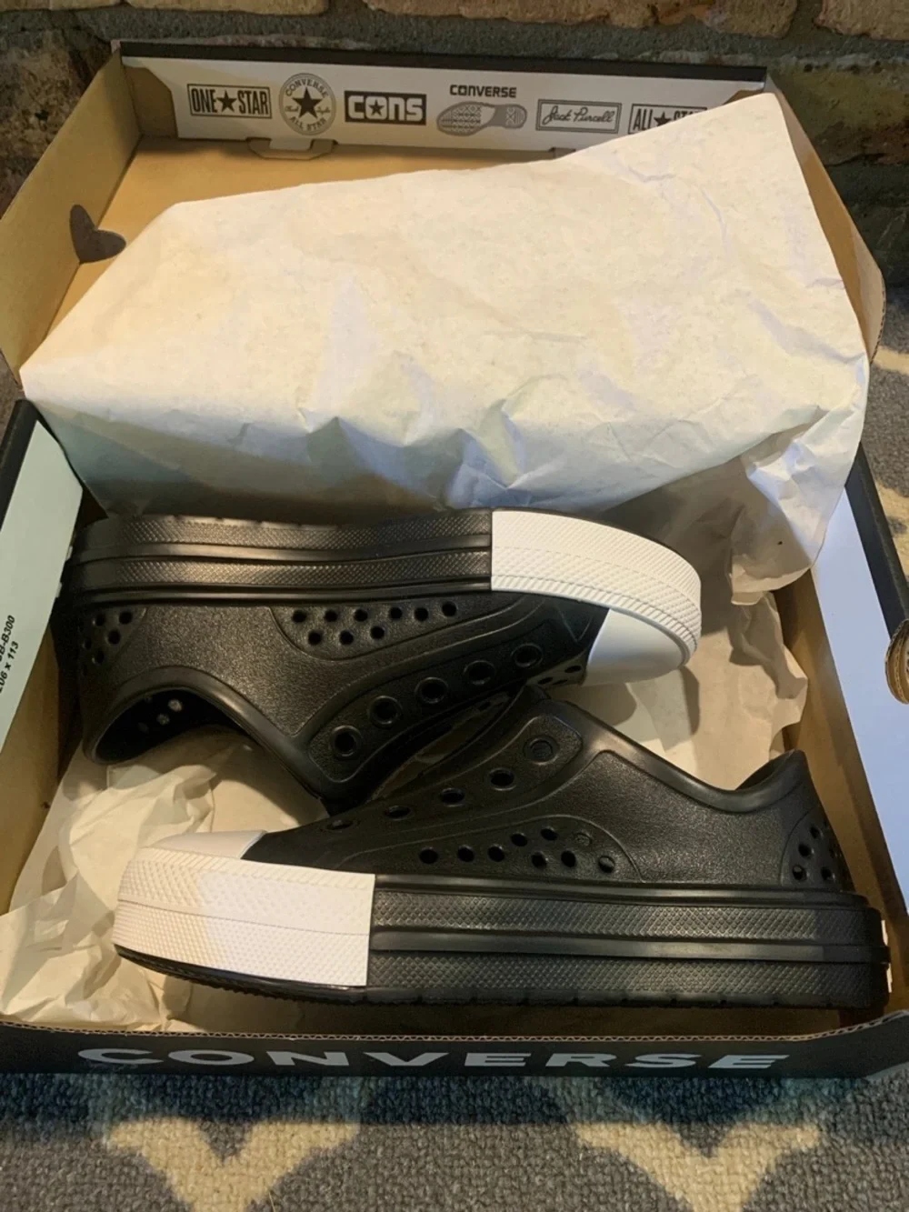 Converse Chuck Taylor All Star Play Lite CX Kids Youth Size 4 Black White New